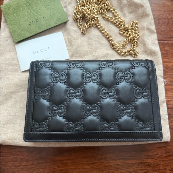 Gucci Black Leather Crossbody with Gold Chain - Picture 3 of 7